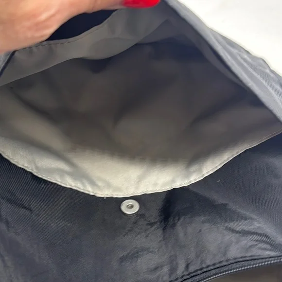 Baggallini Black Nylon Crossbody Bag NYB7886K - Picture 5 of 9